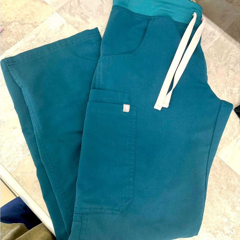 Women’s Figs Scrub pants - straight leg XS/P